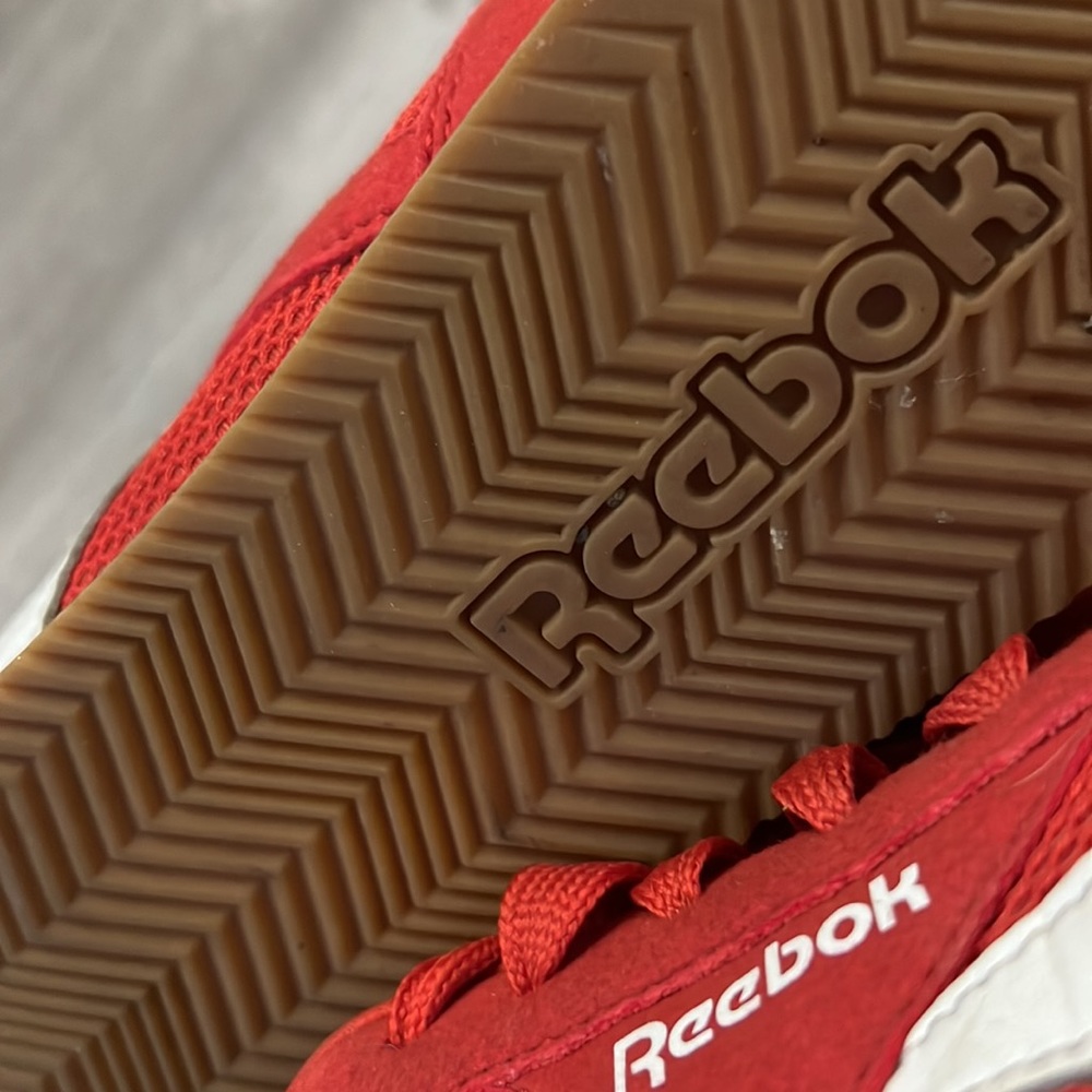 RED REEBOK - Picture 4 of 5